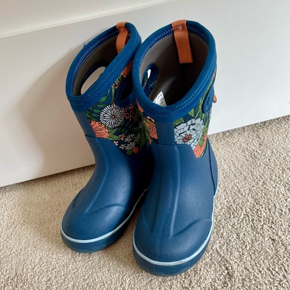 LIKE NEW Bogs Kids Blue and Floral Rain Boots - Picture 1 of 5